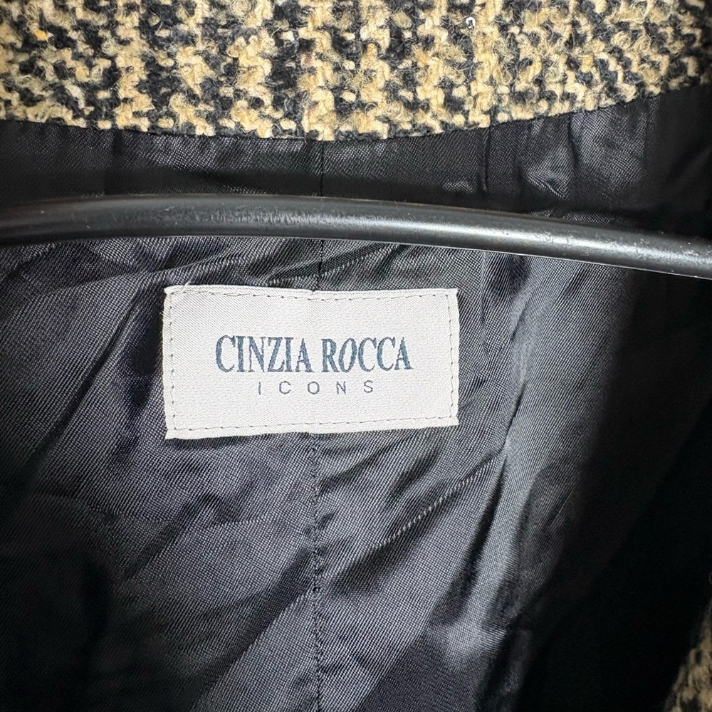 Beautiful Womens coat ! Snag up this beauty cinzia rocca icons


Beautiful piece - Picture 2 of 5